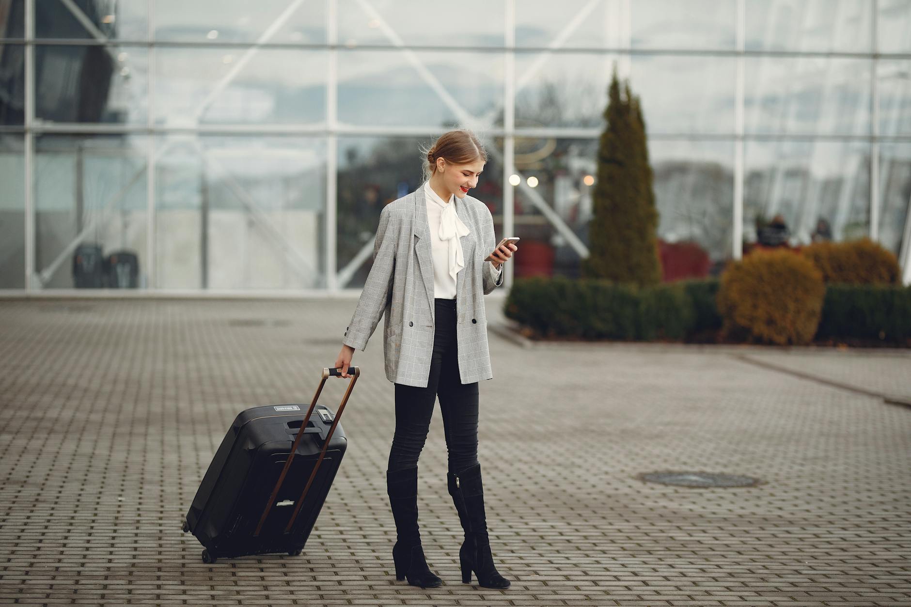 Gate A12 Never Looked So Good: The Foolproof Airport Outfit Formula You've Been Missing